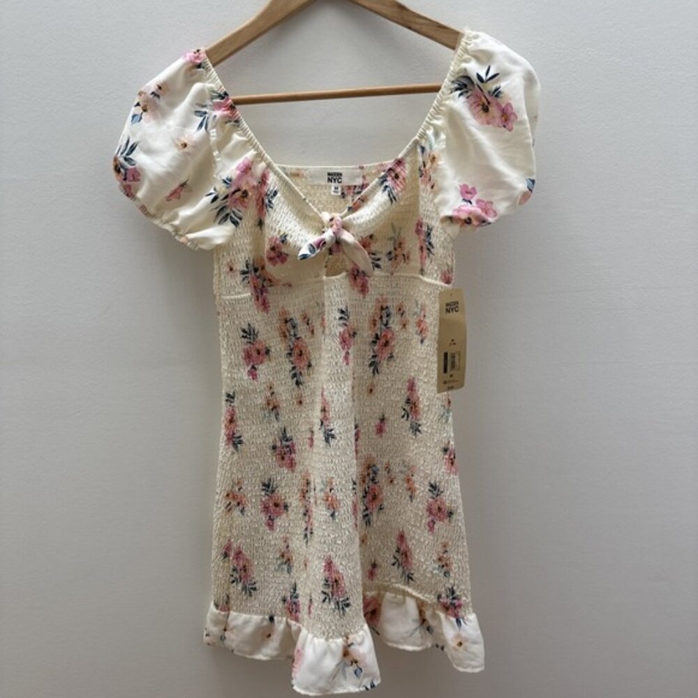 Madden NYC Junior Dress Medium 7-9 Beige Ruched Smocked Floral Keyhole Ruffle